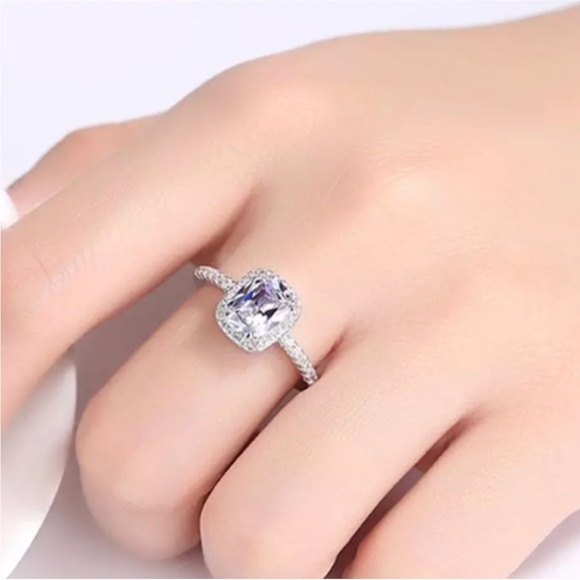 Diamond Princess Cut Simulated White Sapphire Ring, BEAUTIFUL RING, SHINY RING. - Picture 3 of 8